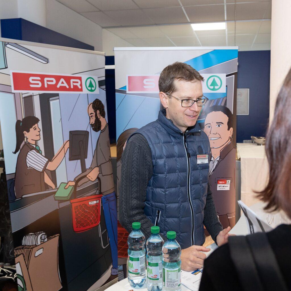 Stefan Hessenberger am Messestand